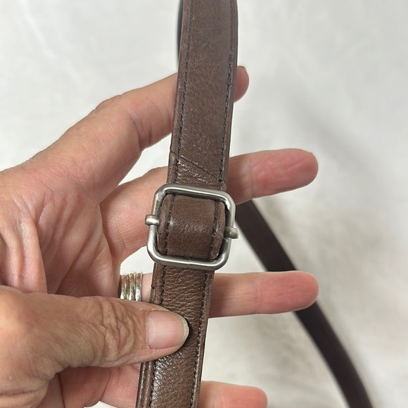 Fossil Brown Leather Crossbody Bag with Adjustable Strap - Picture 9 of 12